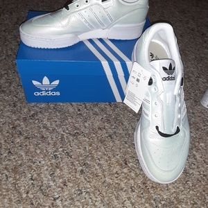 adidas Originals Rivalry Low Shoes Women's